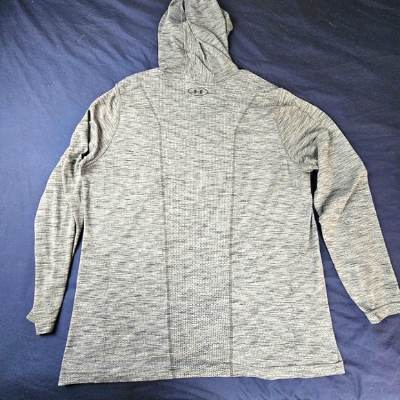 Under Armour fitted Heatwear hooded shirt - Picture 2 of 2